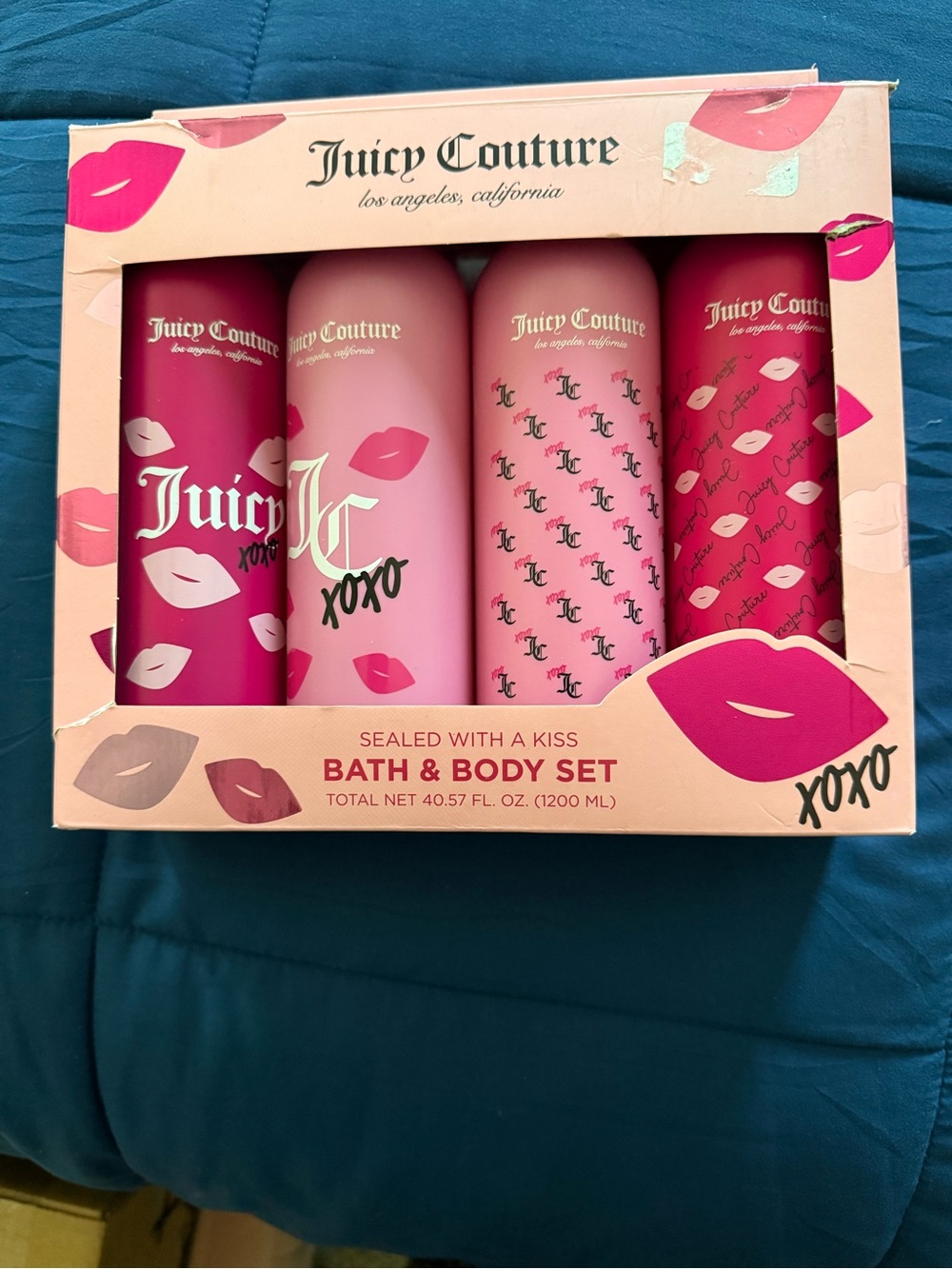 Juicy Couture Pink & Hot Pink Sealed With A Kiss Bath & Body Set